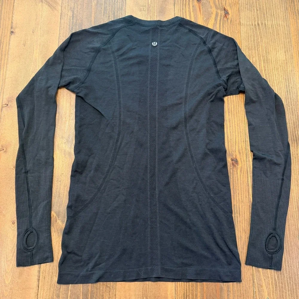 Lululemon Shirt Womens 8 Long Sleeve Swiftly Tech Seamless Running Top LOT OF 2
